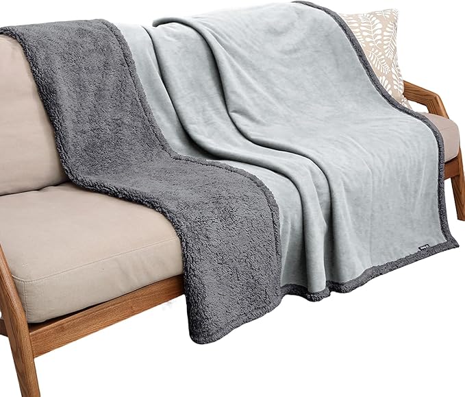 Kritter Planet Waterproof Dog Blanket, Reversible Water Proof Pet Blanket for Couch, Bed & Sofa, Washable Couch Covers for Large Dogs - Protects Furniture from Fur, Dirt, and Accidents