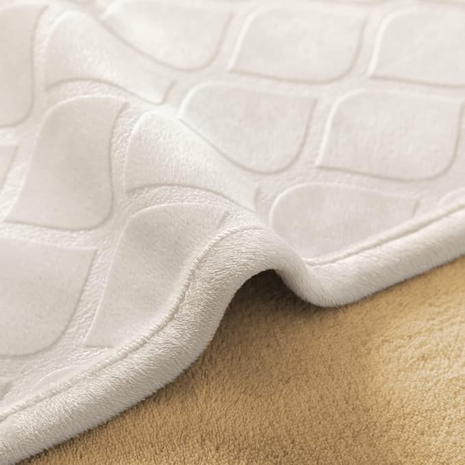 fuguitex Waterproof Dog Blanket Bed Cover Dog Crystal Velvet Moroccan Fuzzy Cozy Plush Pet Blanket Throw Blanket for Couch Sofa(40 * 60 inch, Cream+Sand)