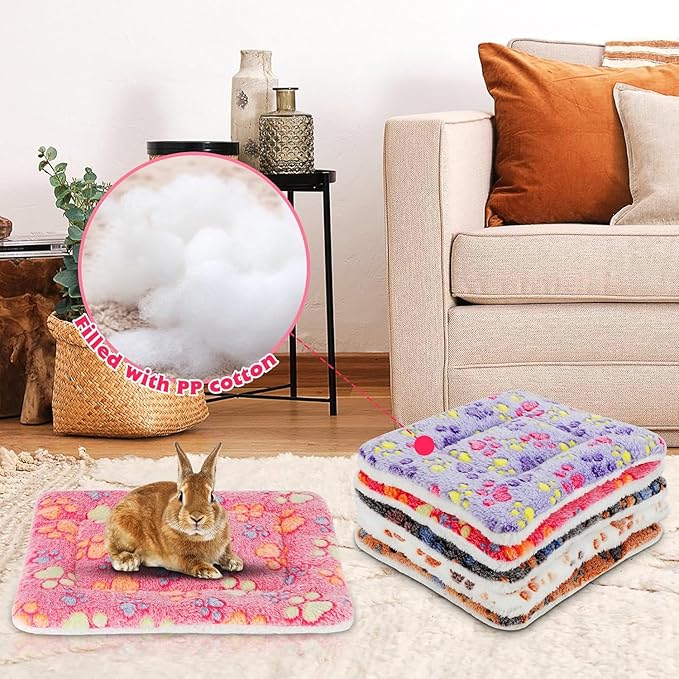 YUEPET 5 Pack Warm Guinea Pig Bed Pads Soft Guinea Pig Sleeping Mats Washable Small Animal Bedding Cage Liners for Indoor Bunny Hamster Squirrel Hedgehog Chinchilla Ferret Paw Pattern（20.5''*13.4''）