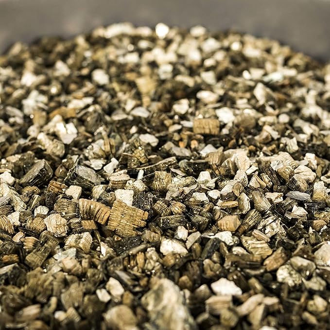 Horticultural Organic Vermiculite for Plants - Medium Grade - Natural Soil Additive for Gardening, Houseplants, Mushrooms, Potted Plants, Hydroponics, Terrariums (1 Quart)
